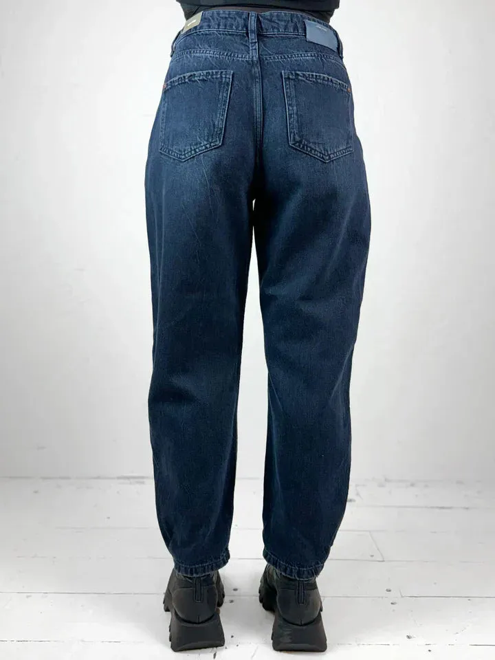 Andi Curve Jeans Dark Blue