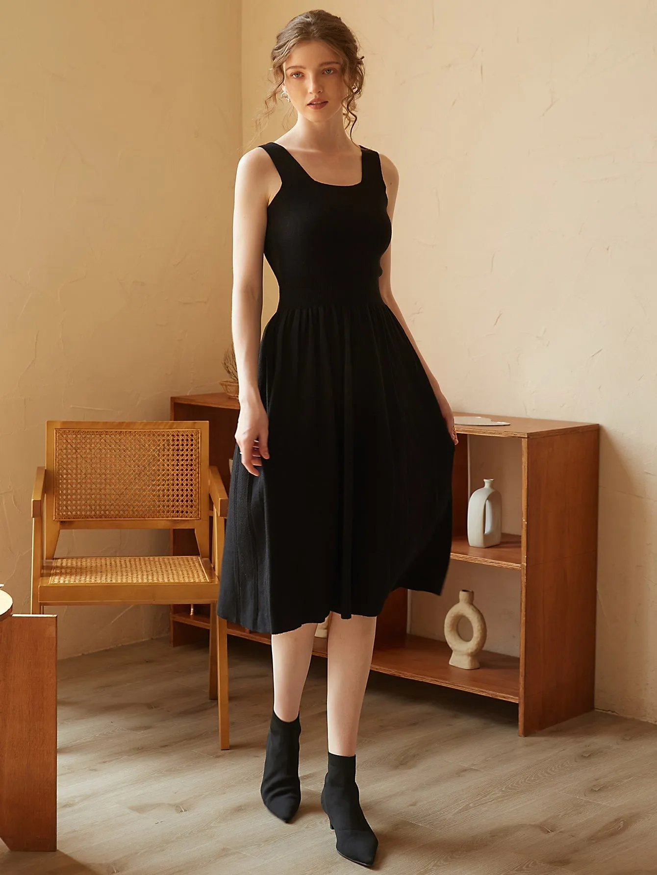 Elegant Plain Sleeveless Scoop Neck Flared High Waist Knee Length Women Sweater Dress