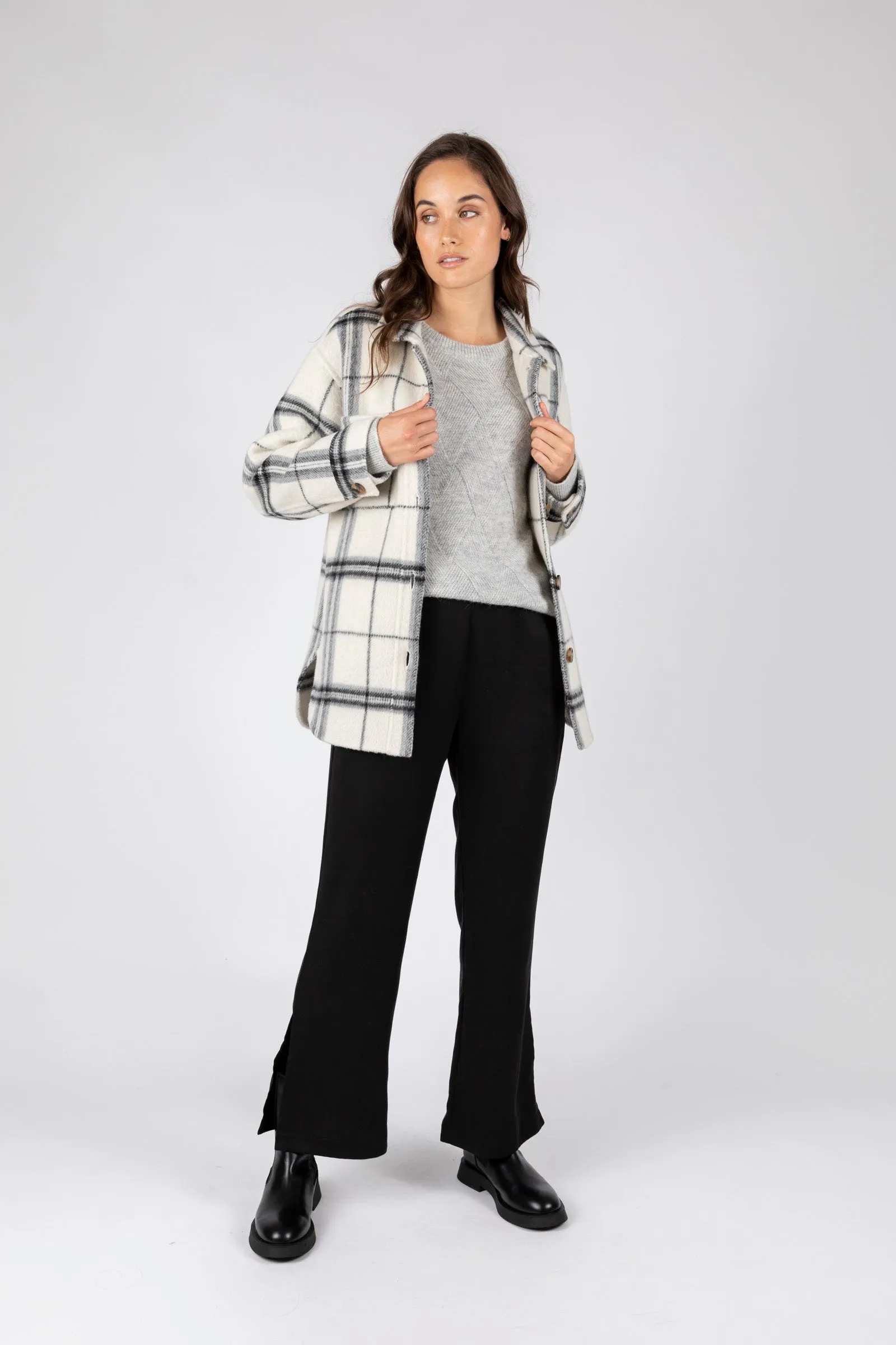 Oslo Shacket - Midnight Check