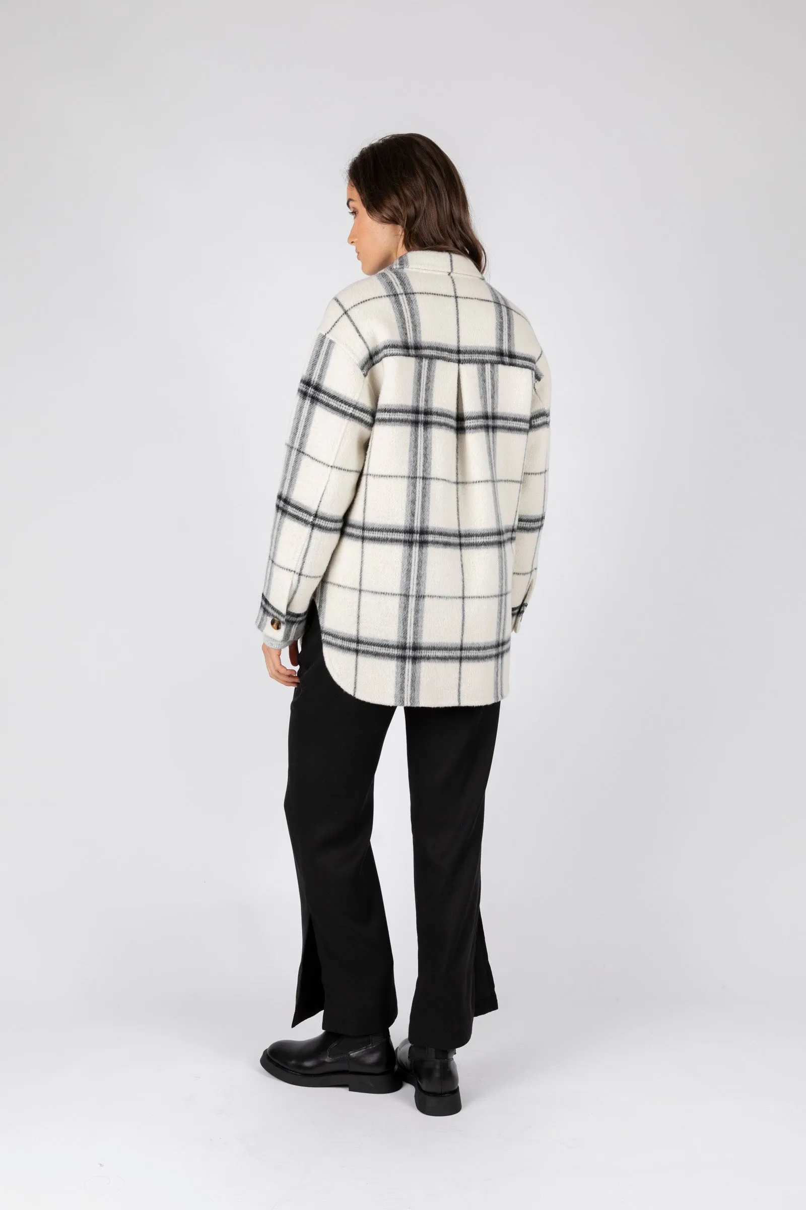 Oslo Shacket - Midnight Check