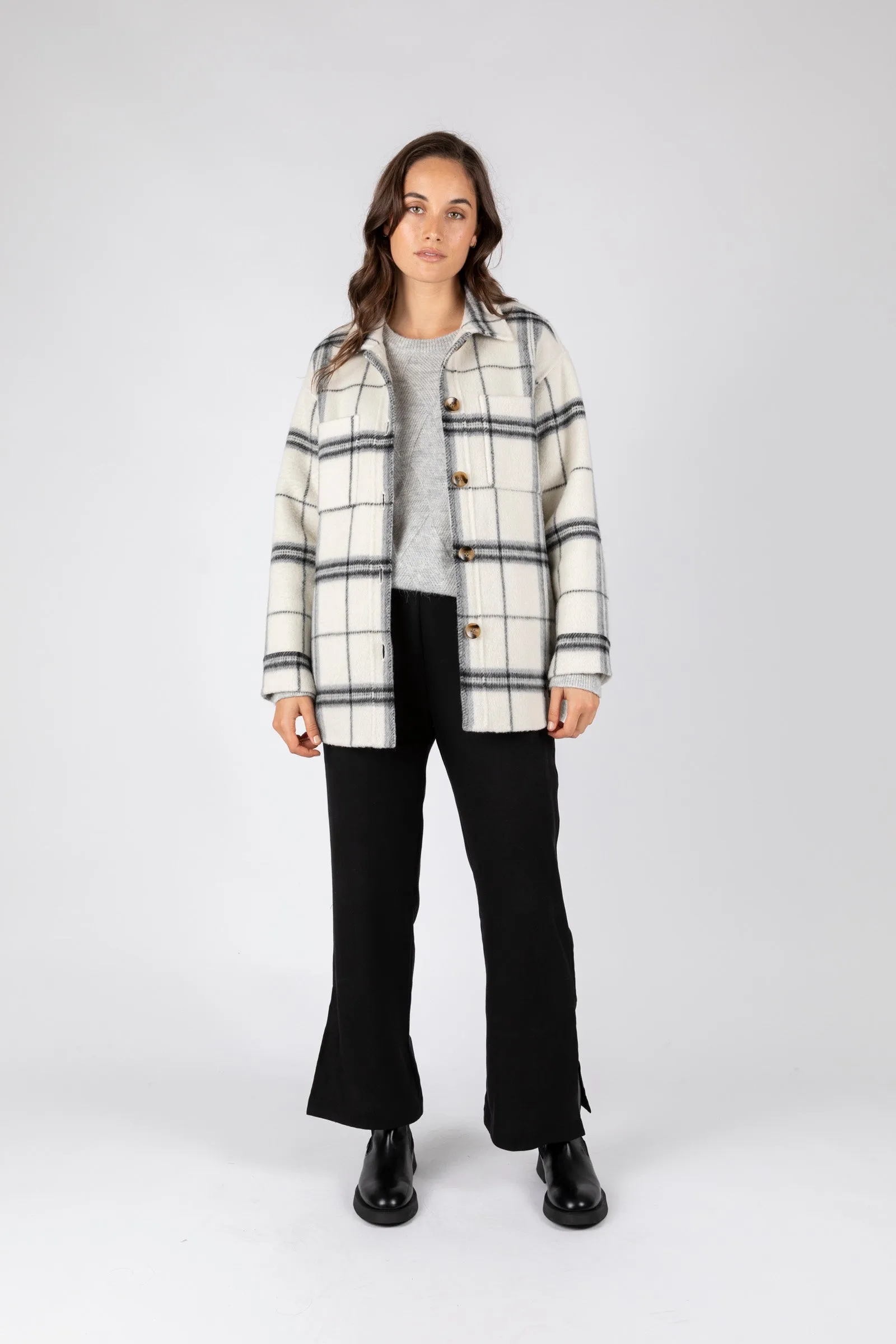 Oslo Shacket - Midnight Check