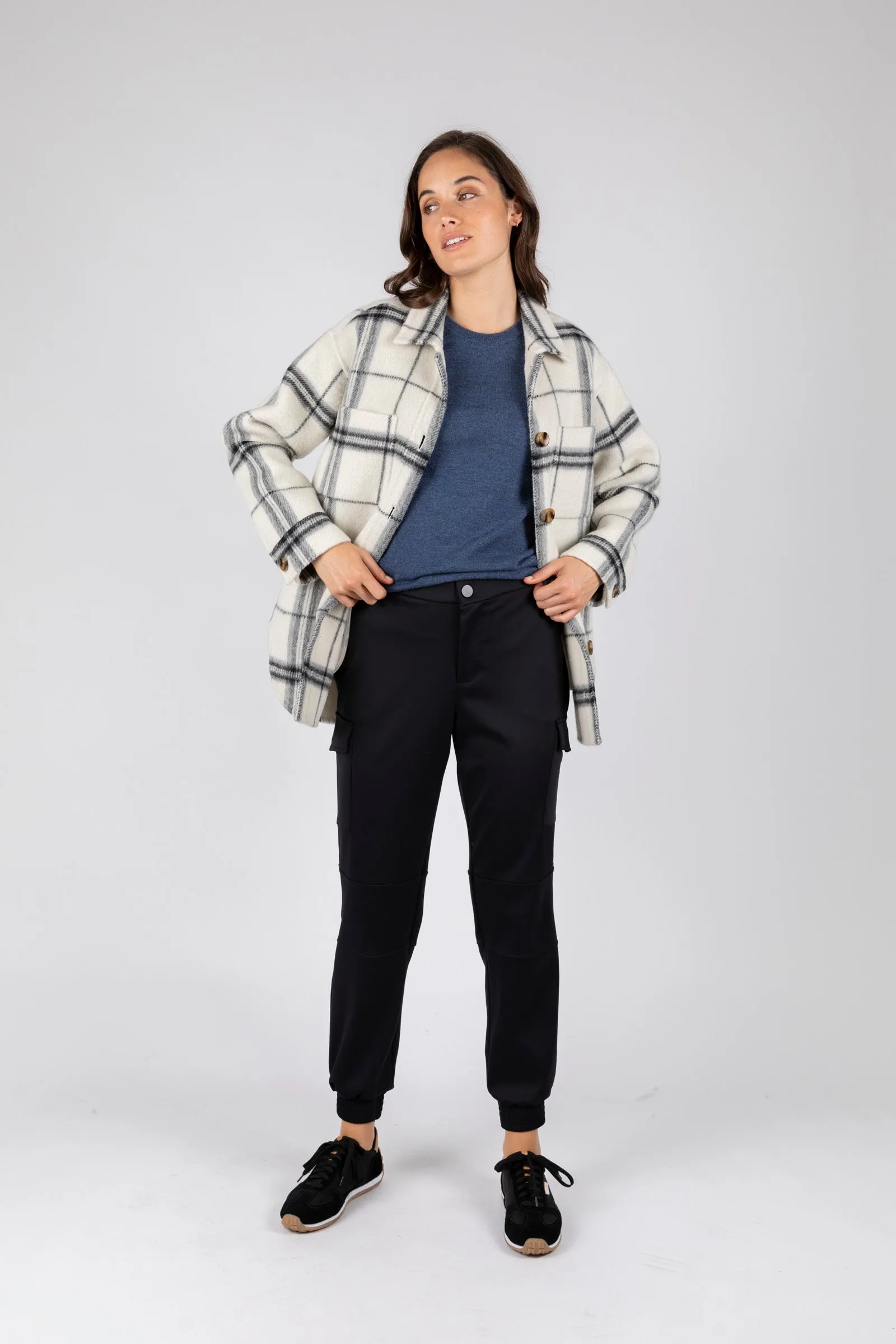 Oslo Shacket - Midnight Check