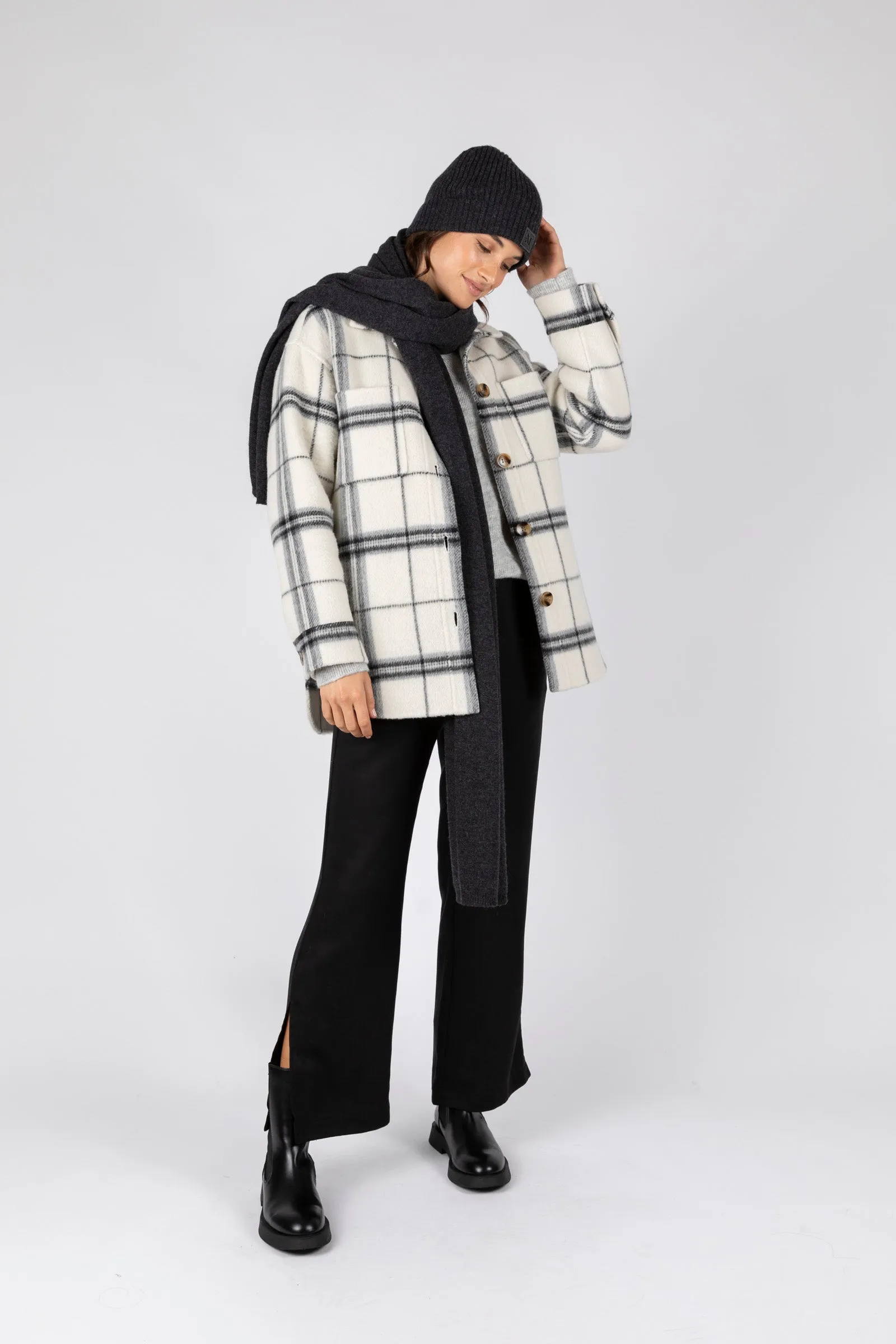Oslo Shacket - Midnight Check